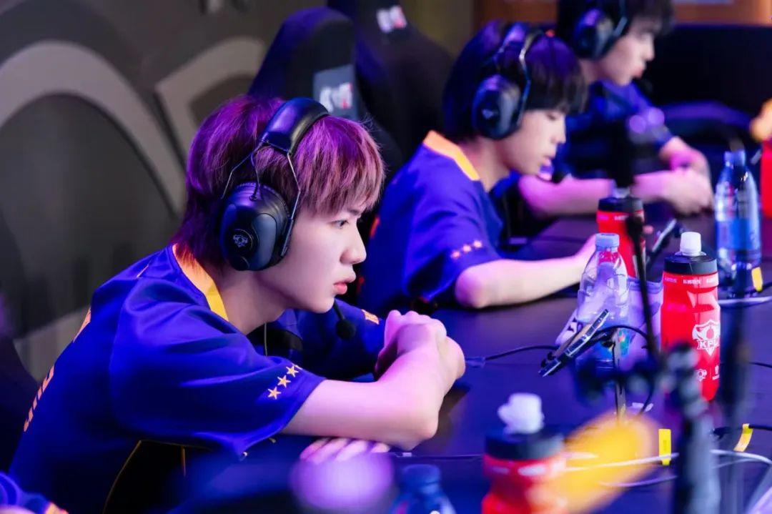 包括克拉克 包括克拉克